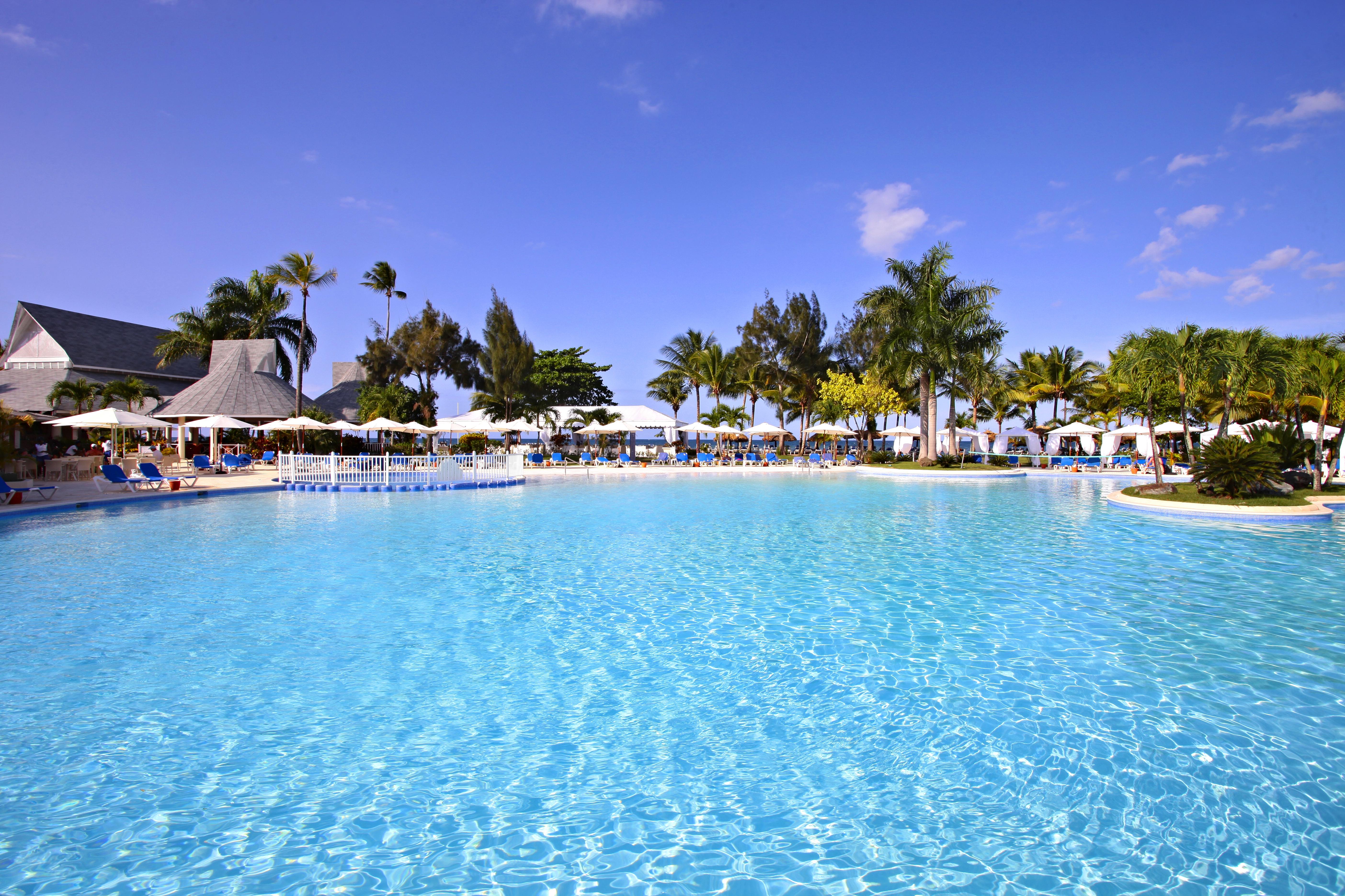 Hotel Bahia Principe Grand San Juan Río San Juan Exterior foto